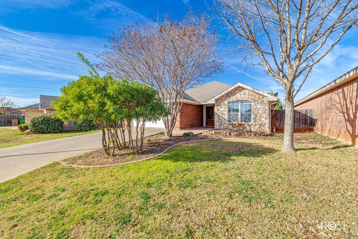 Property Photo:  707 Durham Court  TX 76904 