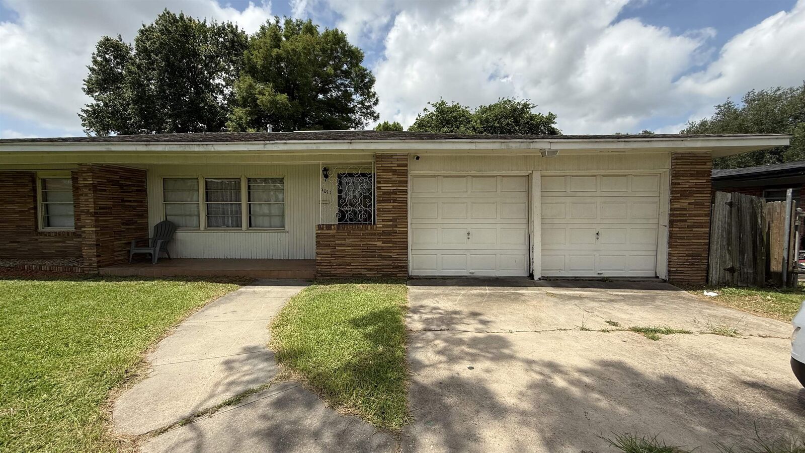 Property Photo:  4011 Everglades  TX 77642 