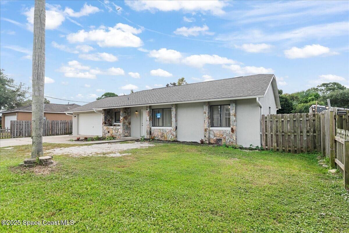 Property Photo: 5221 Carrick Road FL 32927