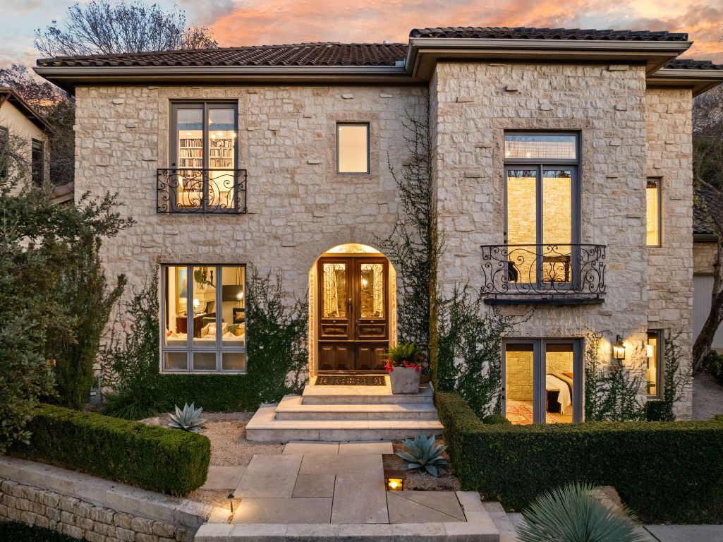 Property Photo:  4407 Waterford Place  TX 78731 