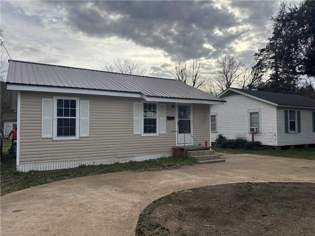 Property Photo:  523 St Maurice Lane  LA 71457 