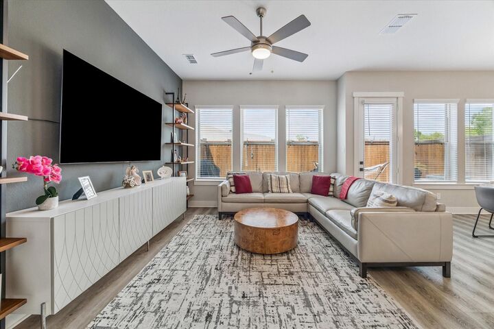 Property Photo: 964 Ford Pines Lane TX 77091