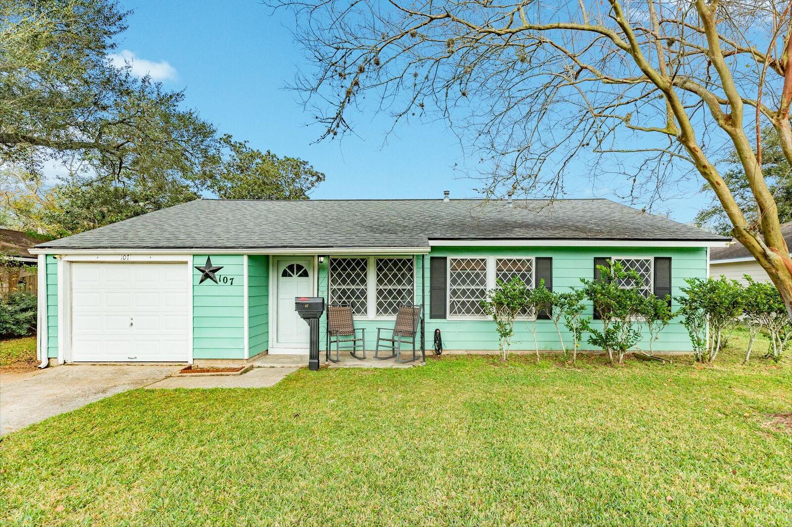 Property Photo:  107 Gardenia Street  TX 77566 