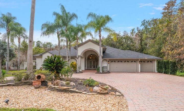 Property Photo: 5243 Foxhunt Drive FL 33543