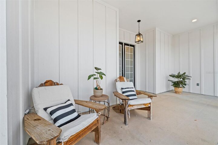 Property Photo:  1068 SW 120th Drive  FL 32607 