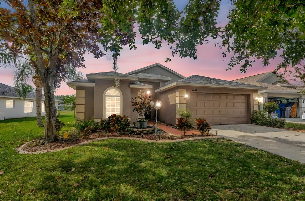 Property Photo:  19519 Morden Blush Drive  FL 33558 