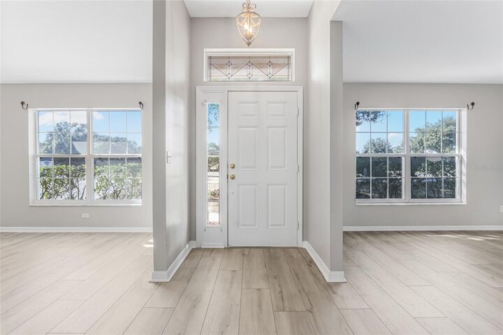 Property Photo:  1037 Bluegrass Drive  FL 34736 