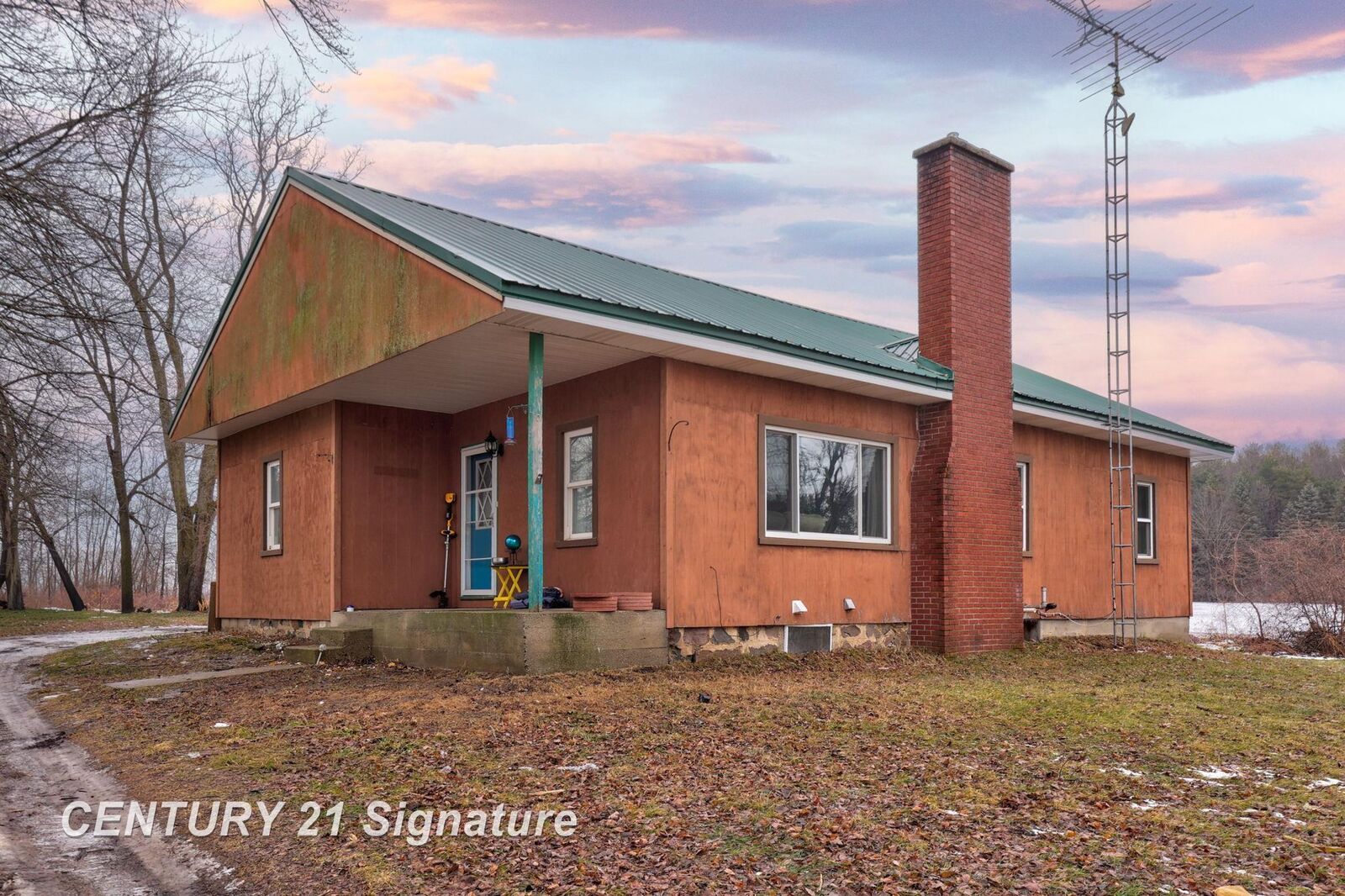 Property Photo:  6370 Gunnell Road  MI 48746 