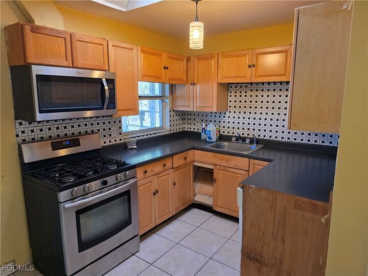 Property Photo:  308 Stanford Street  FL 33936 