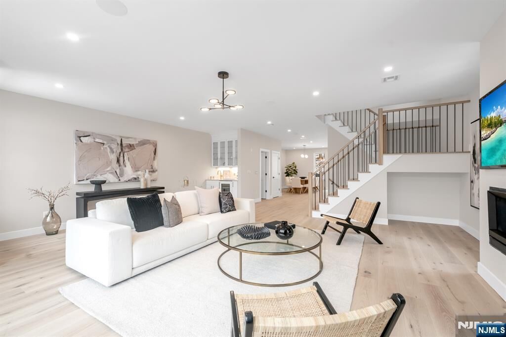 Property Photo:  188 Broadway 6  NJ 07677 