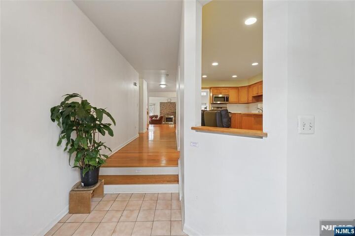 Property Photo:  33 Pamrapo Court C33w  NJ 07452 