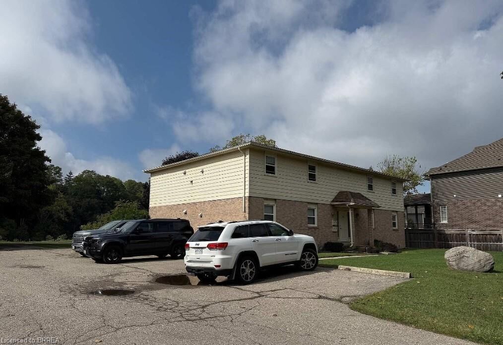 Property Photo: 60 Willow Street ON N3L 2K6