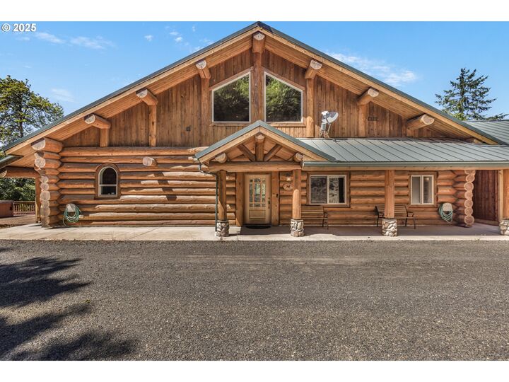 Property Photo:  89112 Sky High Dr  OR 97478 