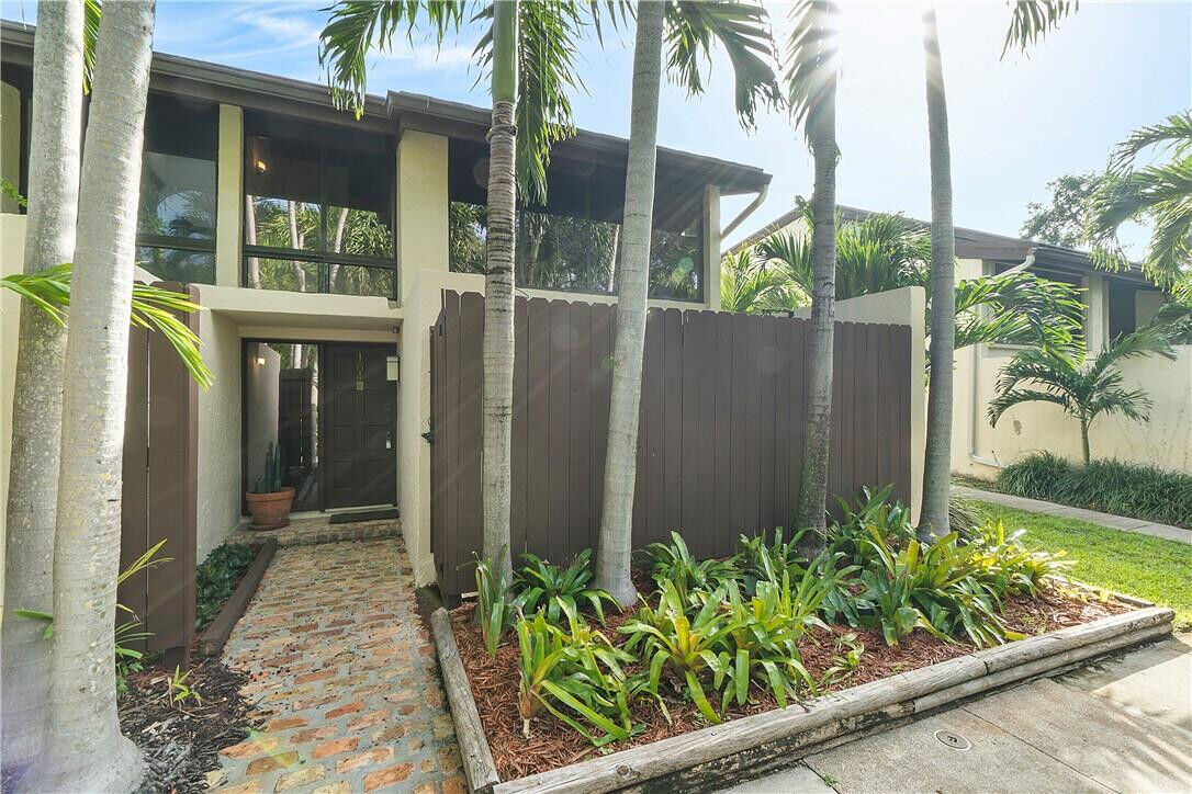 Property Photo:  19316 NE 26th Avenue 184C  FL 33180 