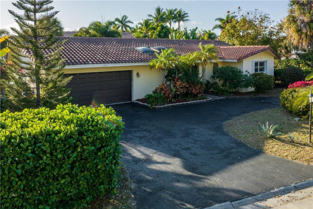 Property Photo:  5591 NE 29th Avenue  FL 33308 