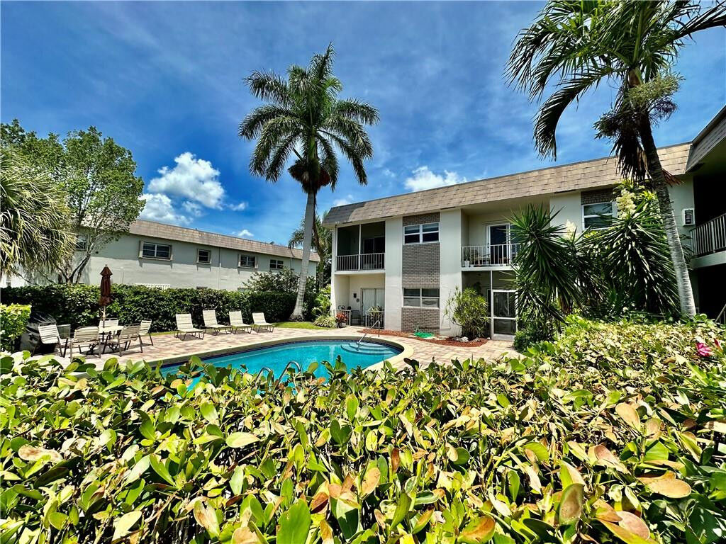 Property Photo:  1581 NE 34th Court 211  FL 33334 