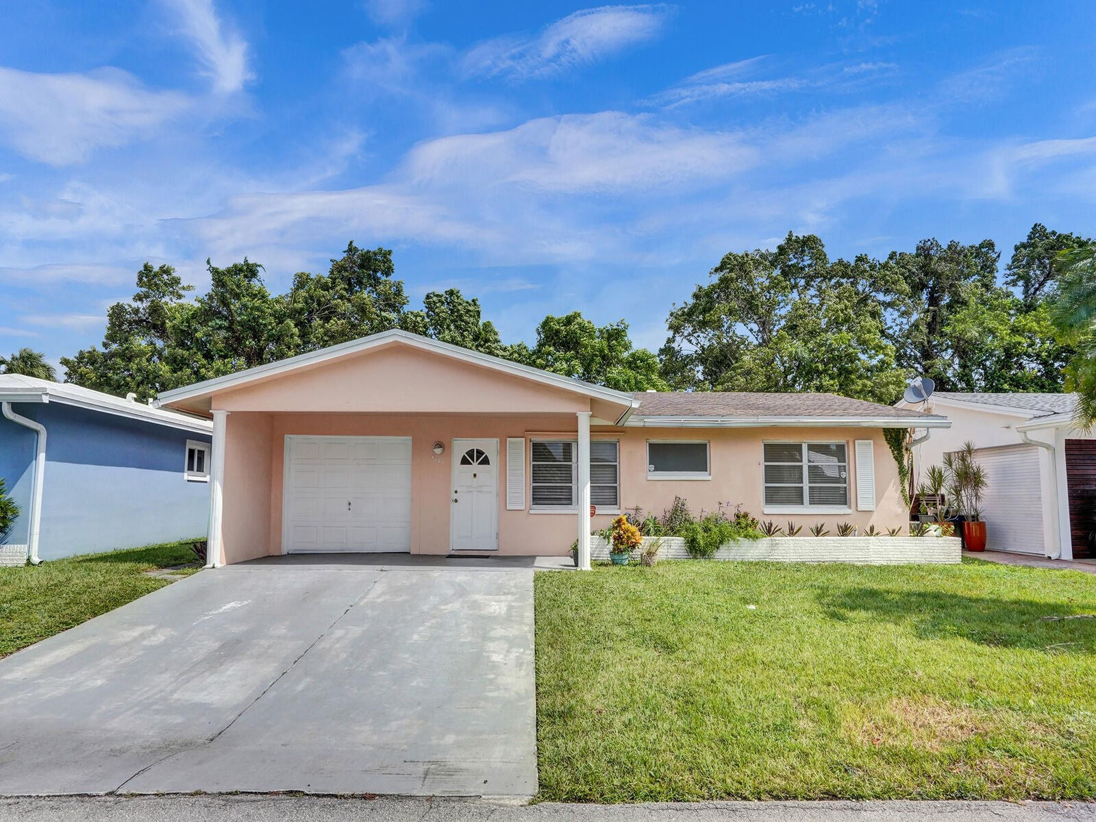 Property Photo:  4629 NW 44th Court  FL 33319 