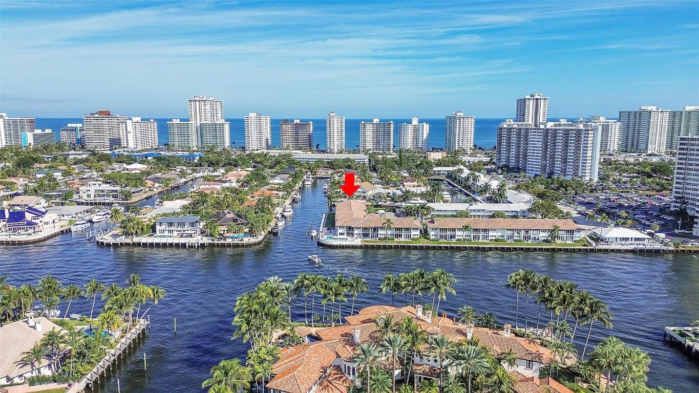 Property Photo: 3655 NE 32nd Avenue 221 FL 33308