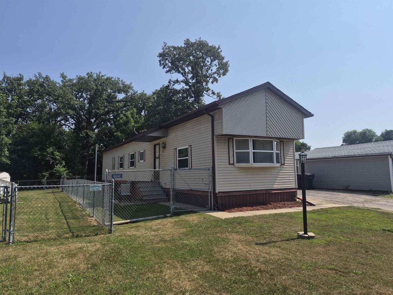 Property Photo: 125 Falling Creek Circle 125 WI 53548