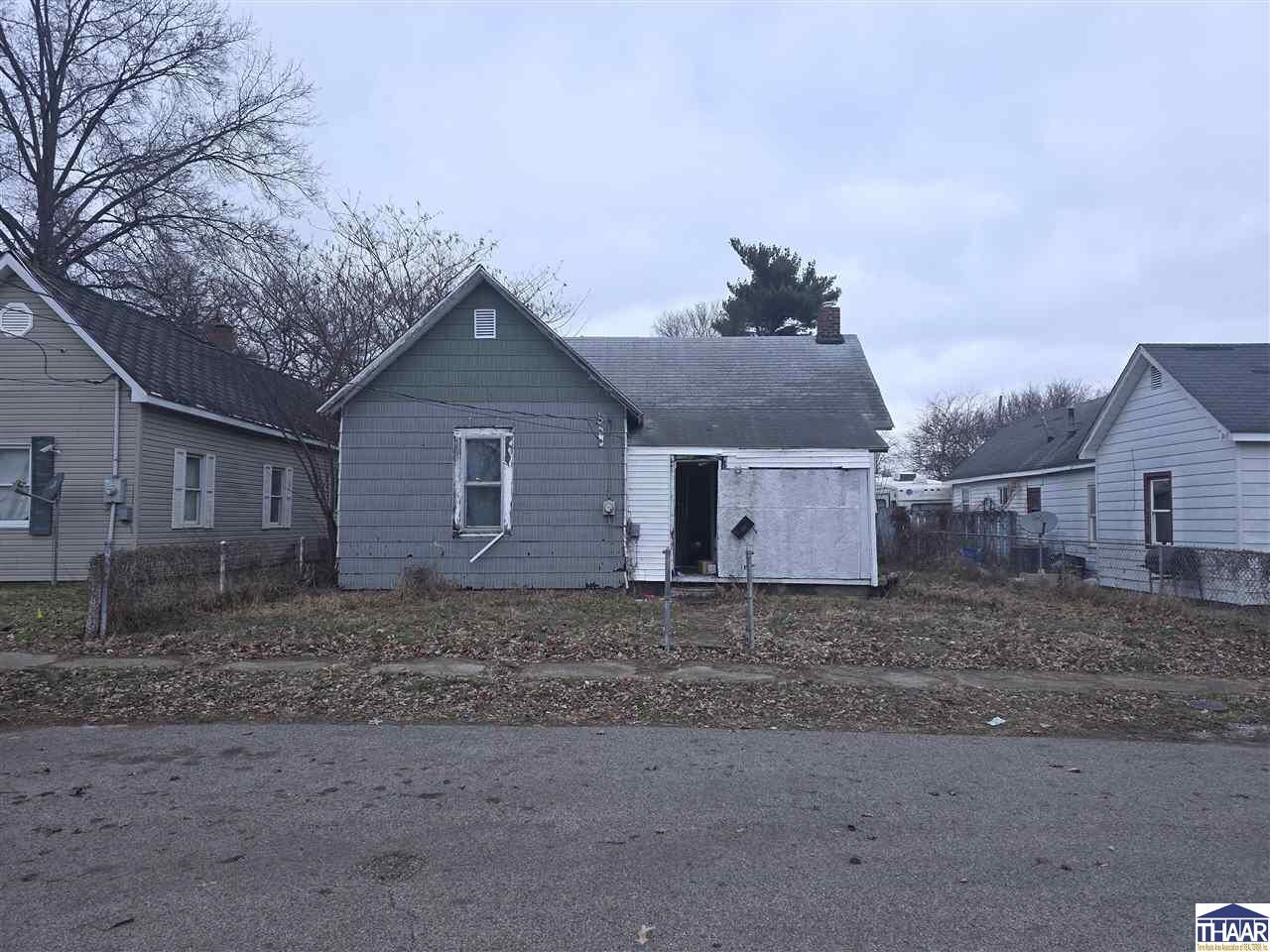Property Photo:  318 Edwards Street  IN 47885 