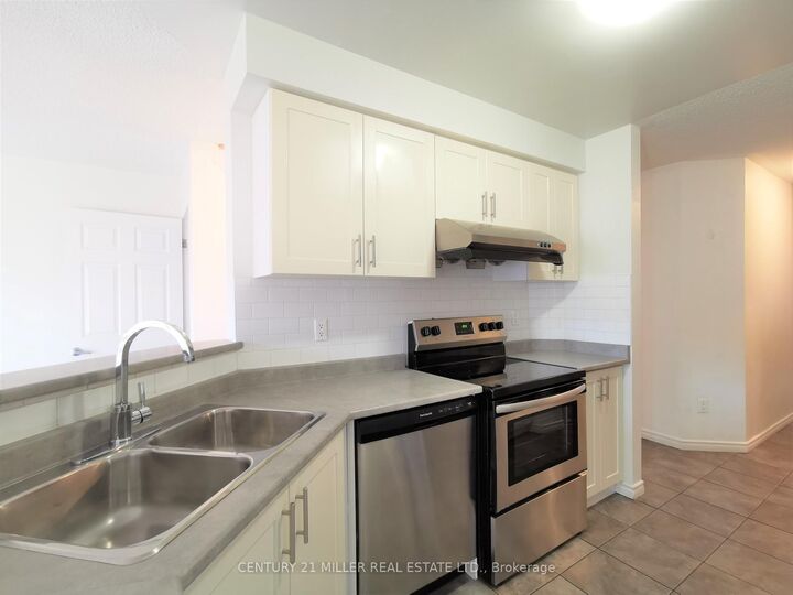 Property Photo:  4600 Kimbermount Avenue 47  ON L5M 6Z4 
