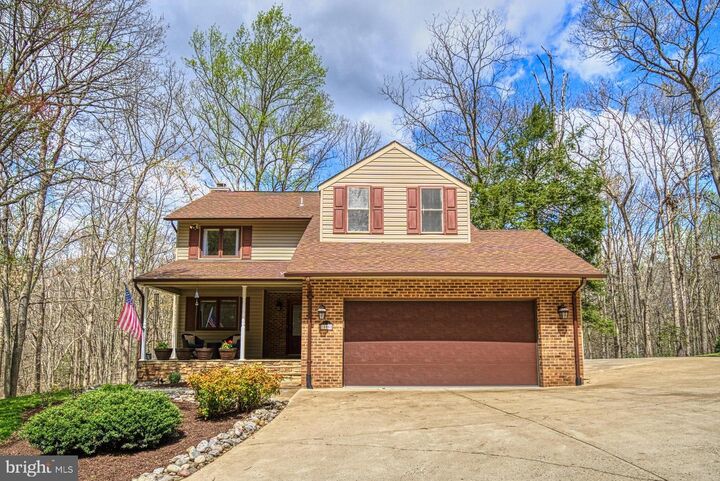 Property Photo: 10001 Wisakon Trail VA 20111