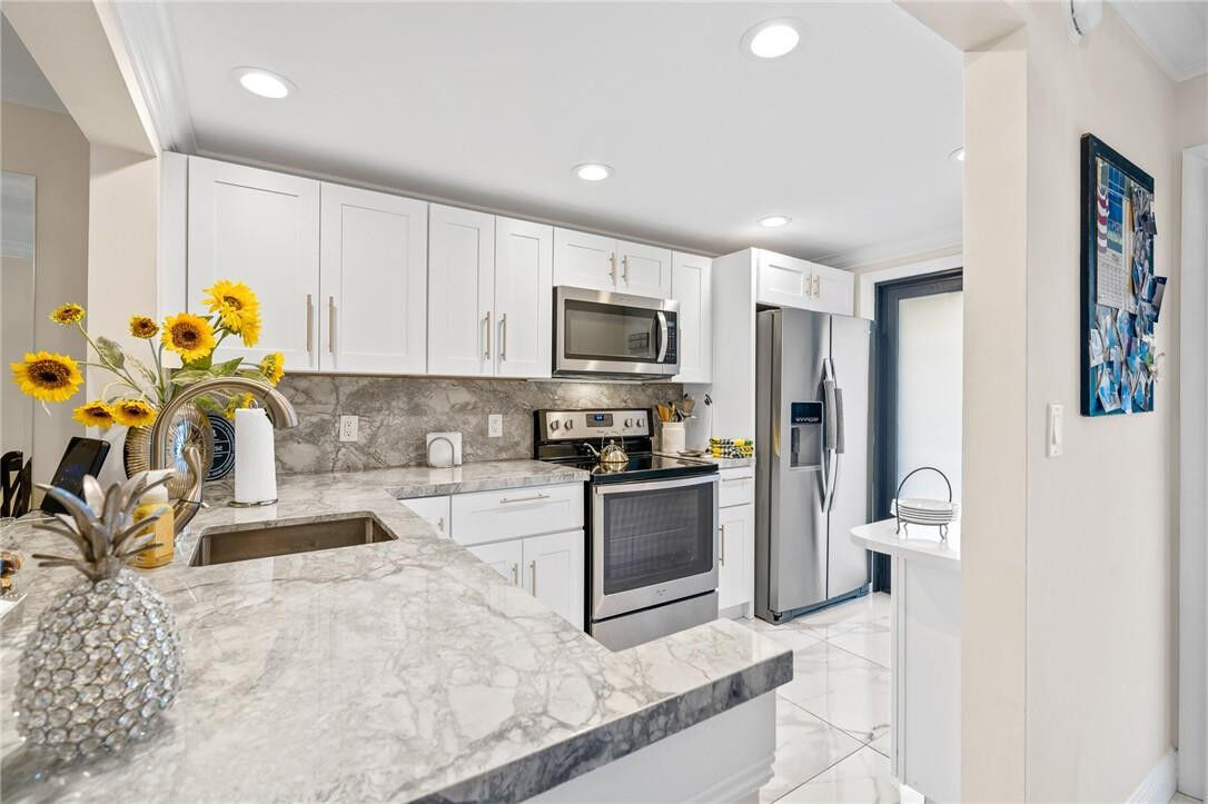 Property Photo: 2601 NE 14th St Causeway 536 FL 33062