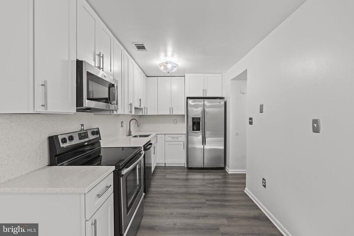 Property Photo:  60 Cable Hollow Way 38-3  MD 20774 