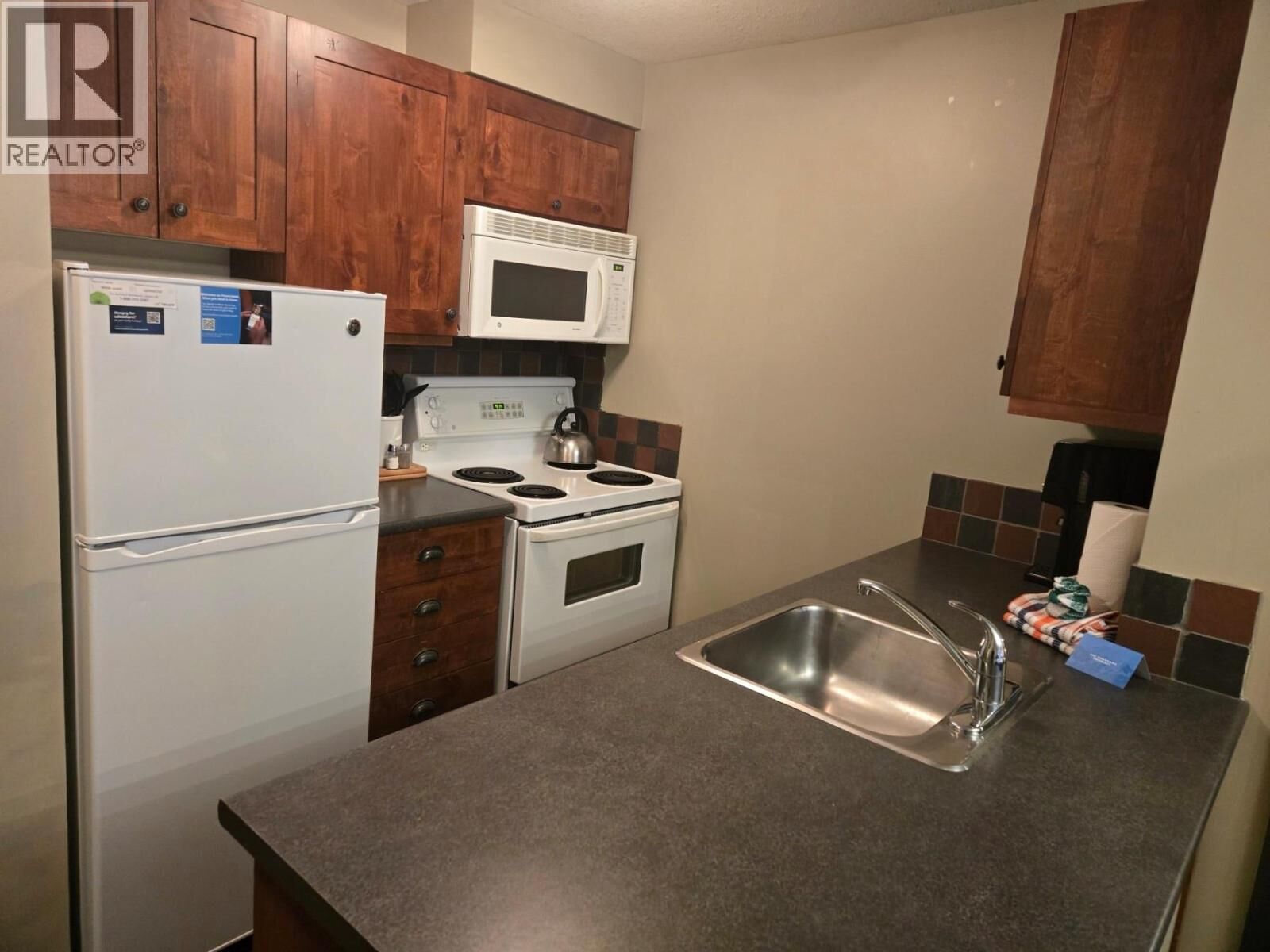 Property Photo: 2070 Summit Drive 406 BC V0A 1T0