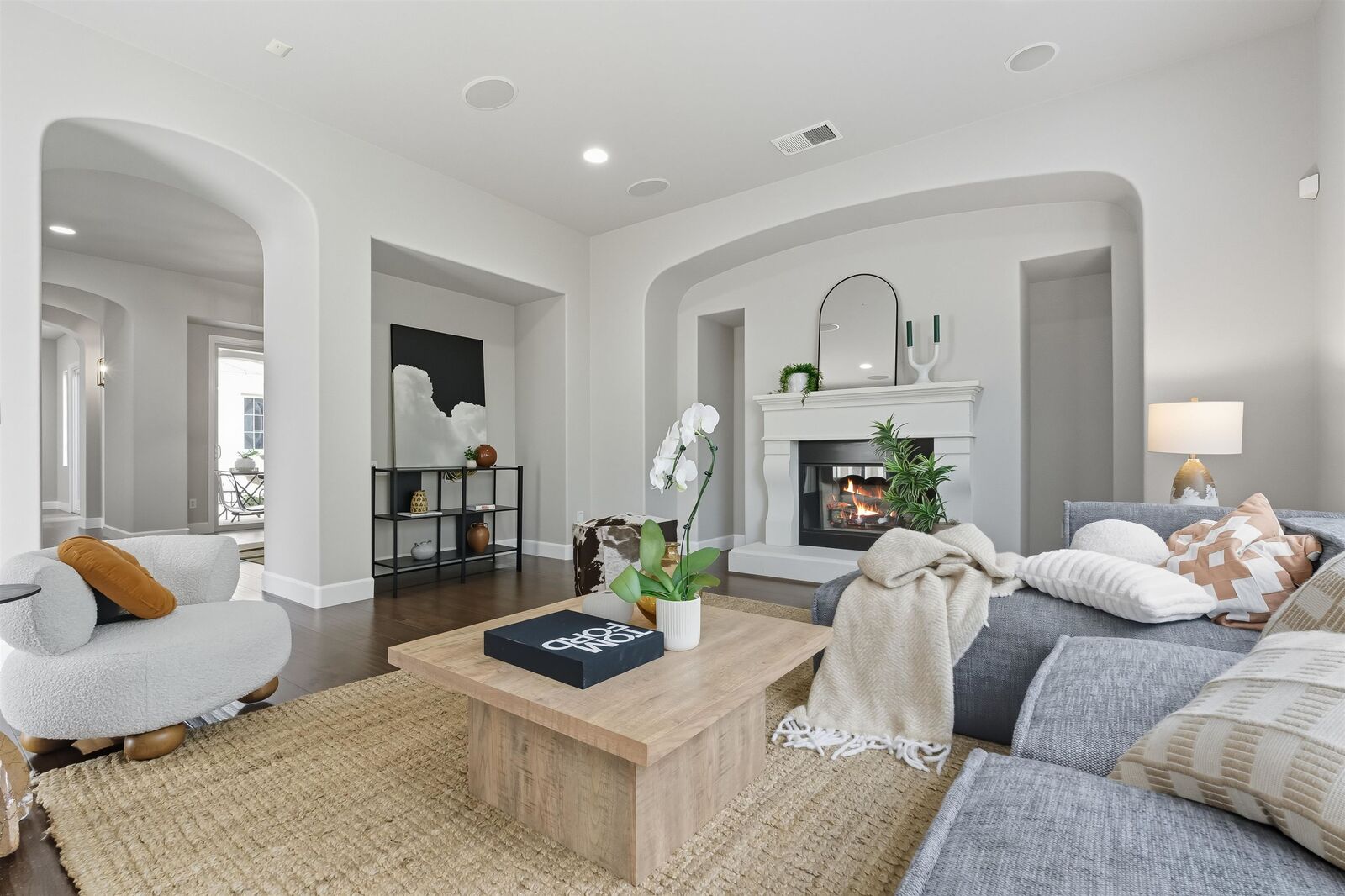 Property Photo: 2129 Creekview Dr CA 94506