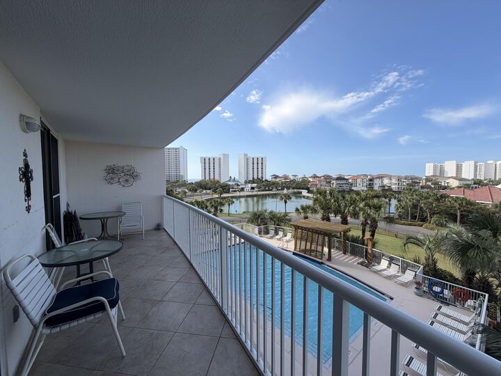 Property Photo: 970 Hwy 98 303 FL 32541