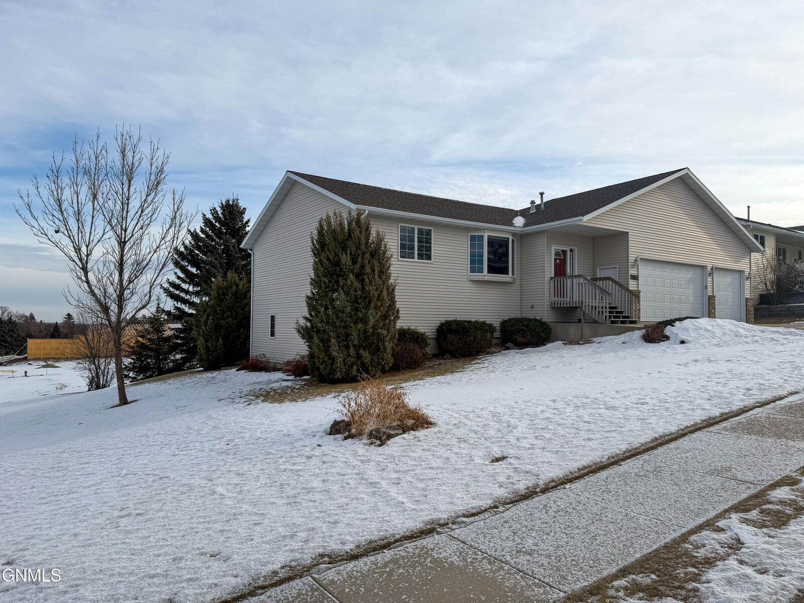 Property Photo:  1708 14th Avenue SE  ND 58554 