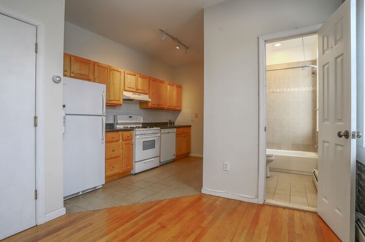 Property Photo: 275 Webster Ave 8 NJ 07307
