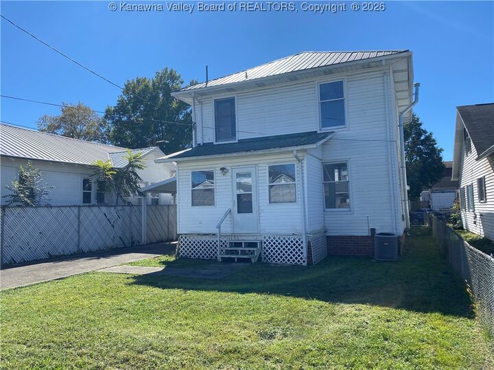 Property Photo:  2318 Monroe Avenue  WV 25177 