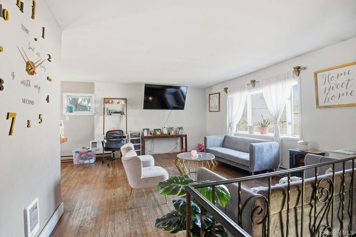 Property Photo:  7 Magnolia Drive  NY 12590 