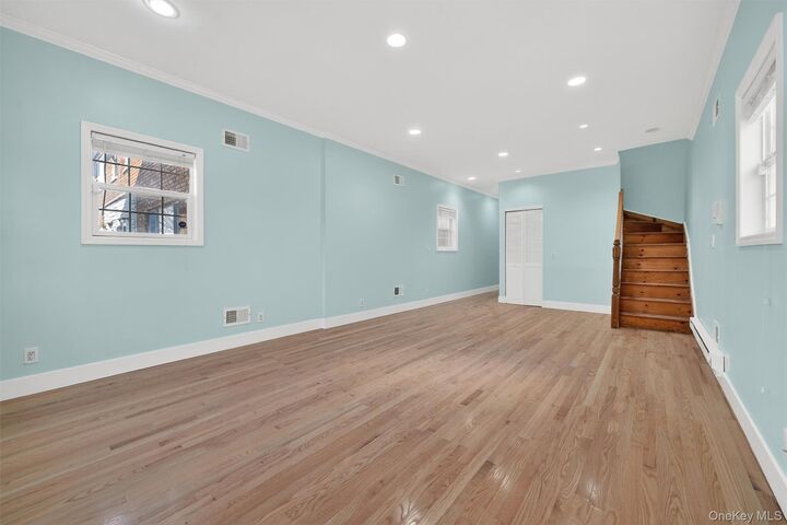 Property Photo:  636 Throggs Neck Expressway  NY 10465 