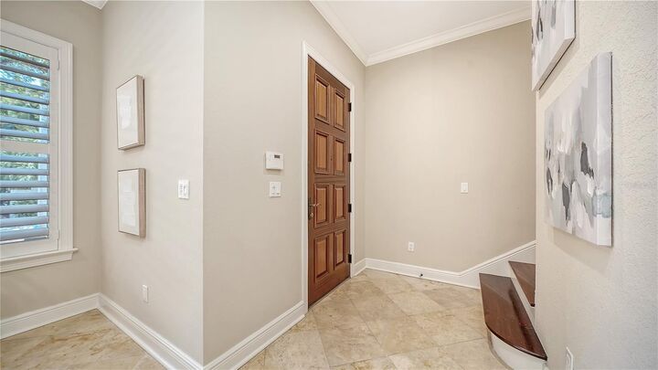 Property Photo:  1513 Oak Street 18  FL 34236 