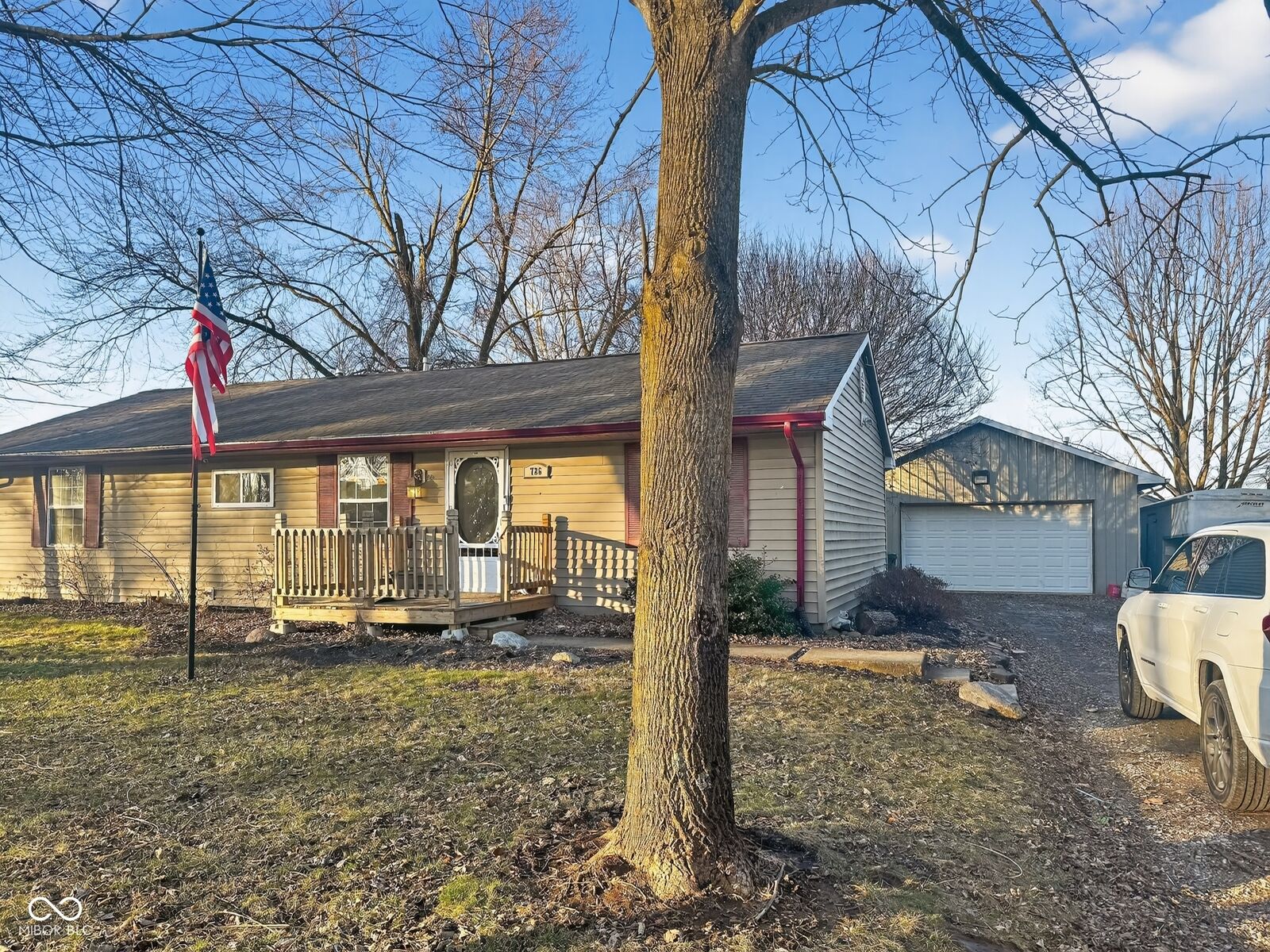 Property Photo:  786 E 400 N  IN 46140 