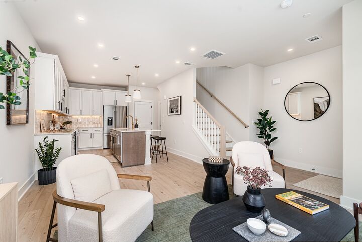 Property Photo:  826 42nd Ave N  TN 37209 