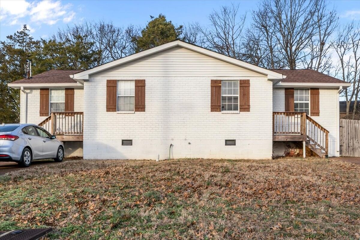 Property Photo:  709 Eric Dr  TN 37207 
