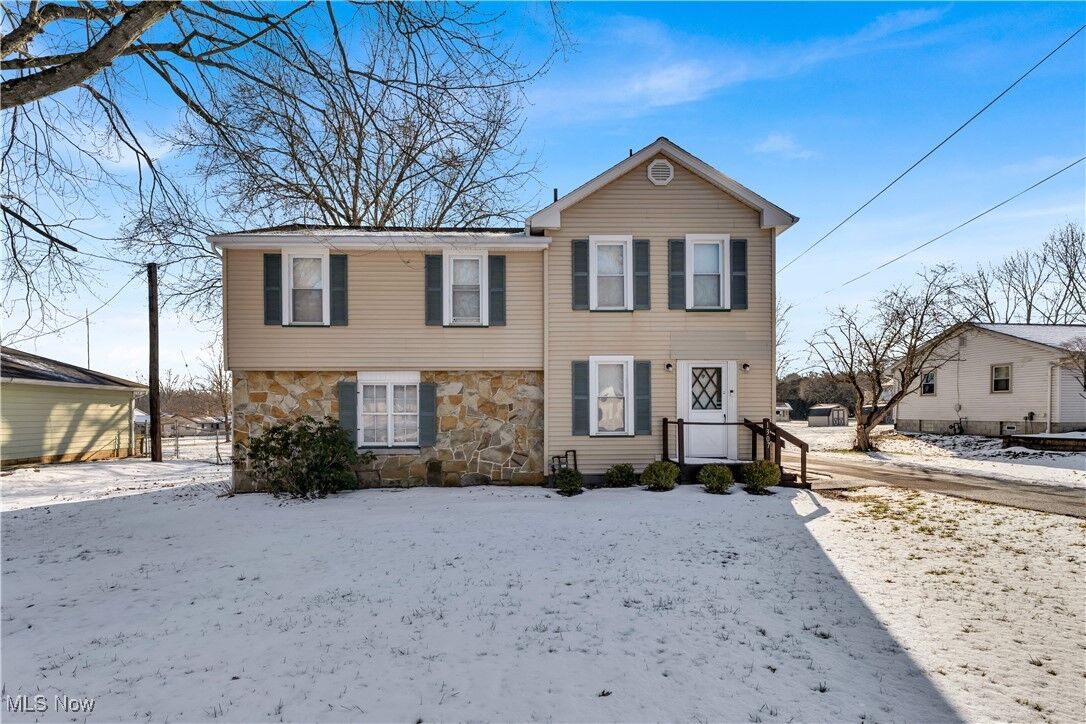 Property Photo:  1307 Shields Road  OH 44511 