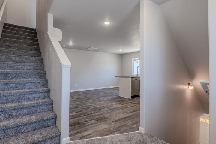 Property Photo:  7890 28th Street  OR 97503 