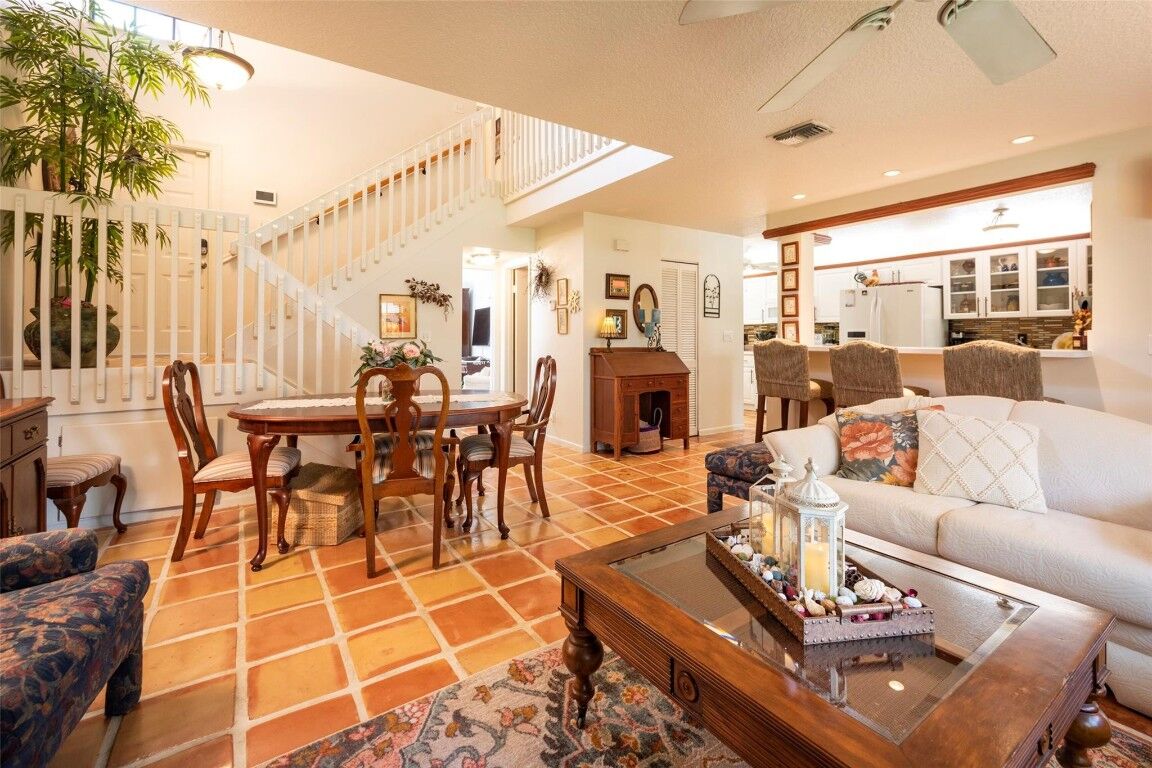 Property Photo:  8919 W Sunrise Boulevard 8919  FL 33322 