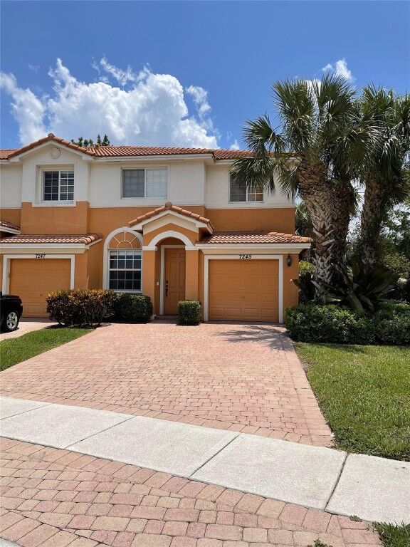 Property Photo:  7245 Briella Drive  FL 33437 