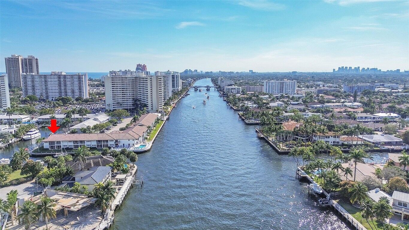 Property Photo:  3655 NE 32nd Avenue 221  FL 33308 