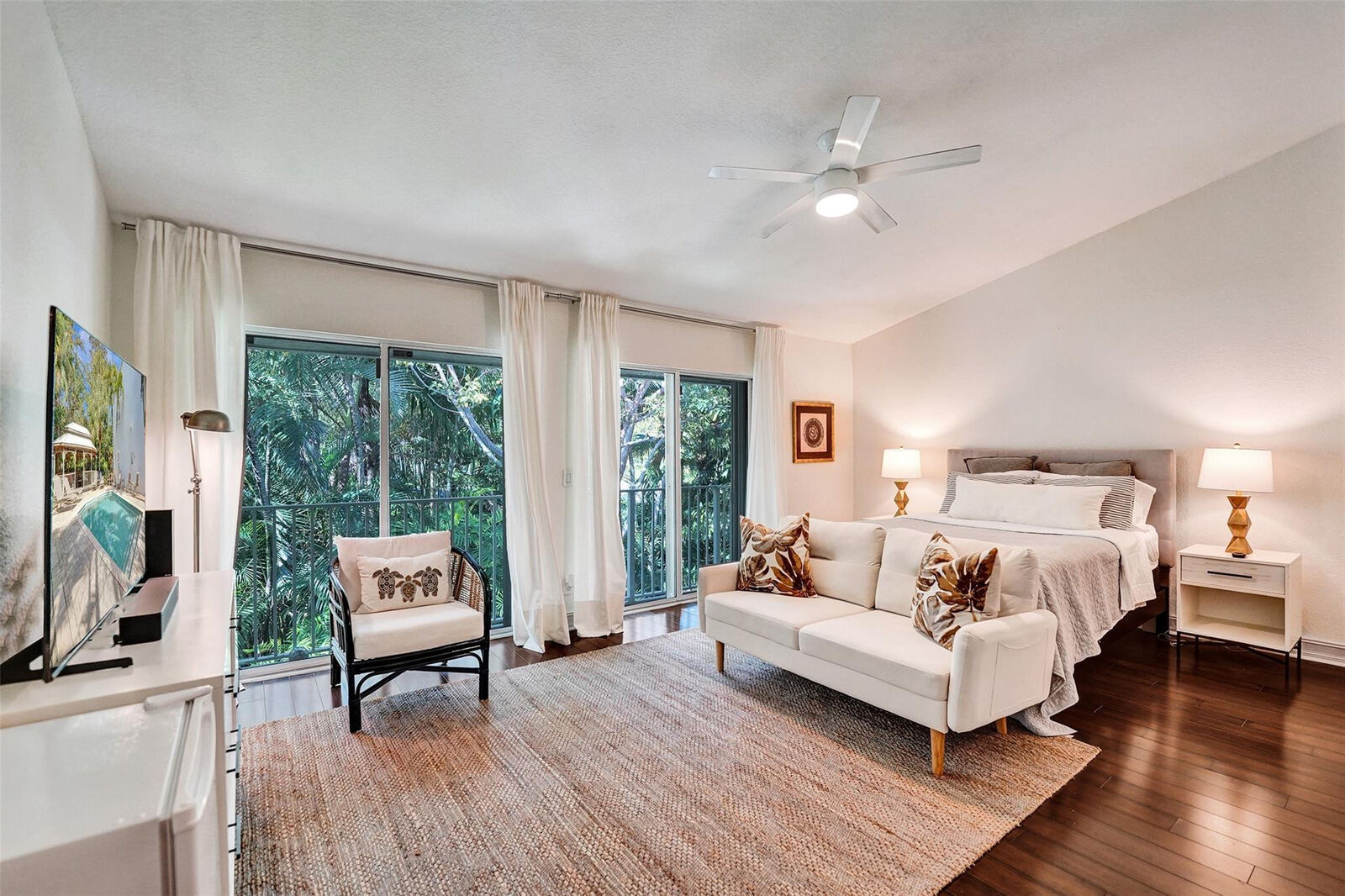 Property Photo:  1755 NE 4th Avenue C3  FL 33305 