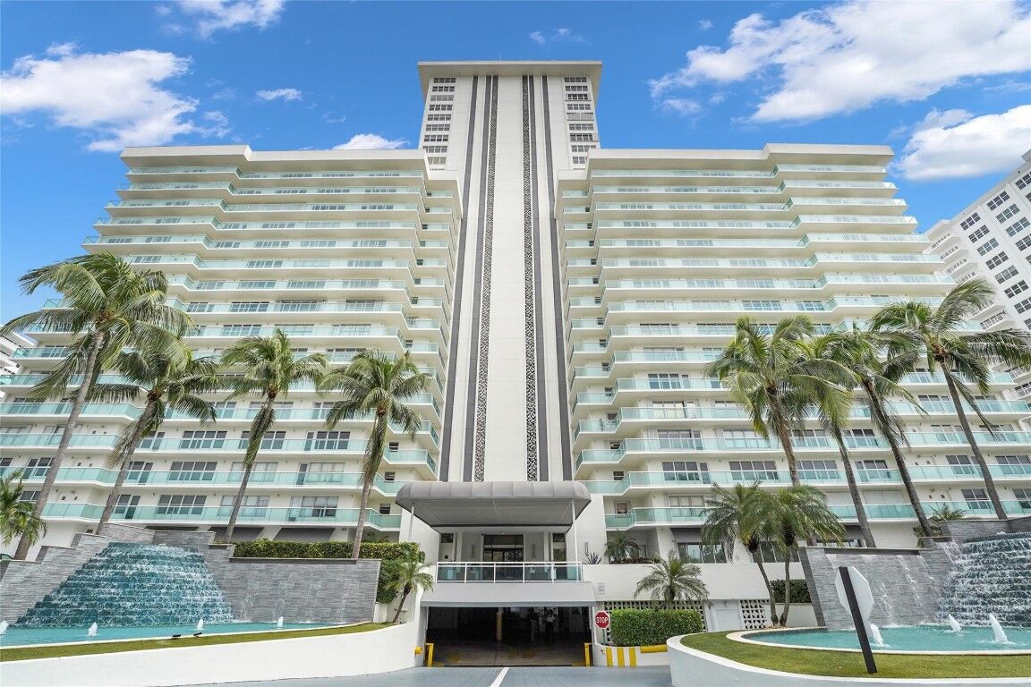 Property Photo:  3900 Galt Ocean Drive 511  FL 33308 