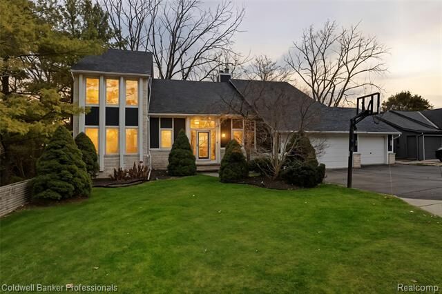 Property Photo:  3410 Benstein Road  MI 48382 