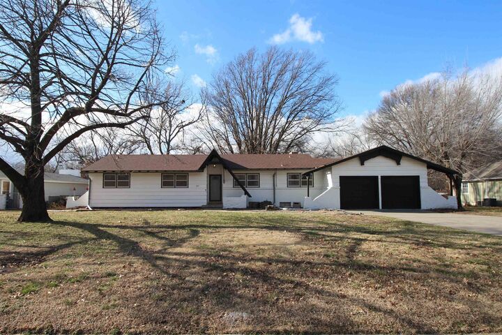 Property Photo:  1635 Pennsylvania St  KS 67042 