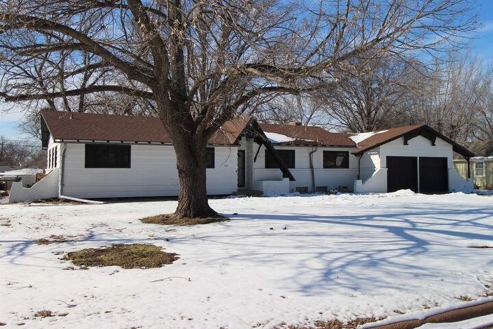 Property Photo:  1635 Pennsylvania St  KS 67042 
